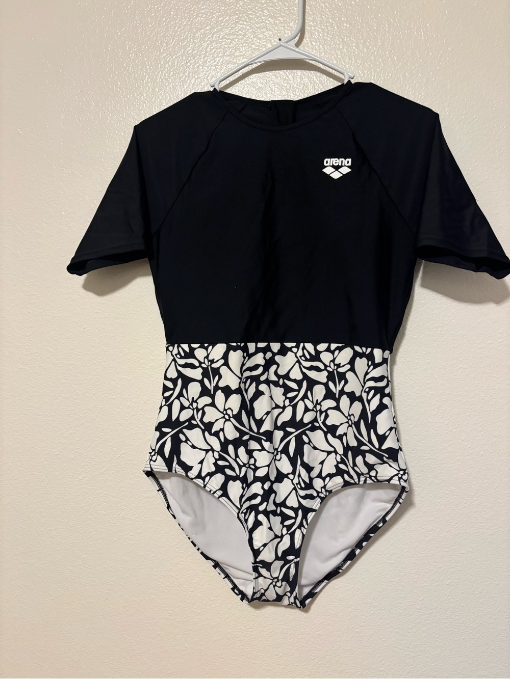 Arena Black Floral Short-Sleeve One-Piece Swimsuit - Picture 2 of 5